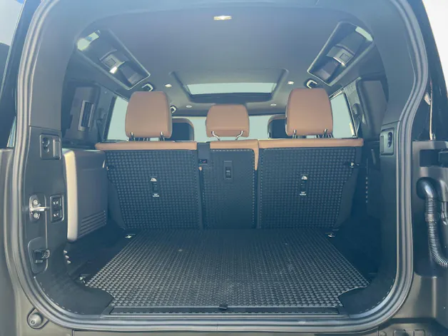 Land Rover Defender 110 3.0 D I6 250 X-Dynamic SE