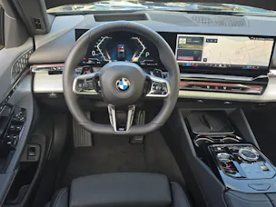 BMW 520d xDrive Touring M Sport PRO ** VOLLAUSSTATTUNG // 5 Jahre GARANTIE // 2'000 kg Anhängelast **