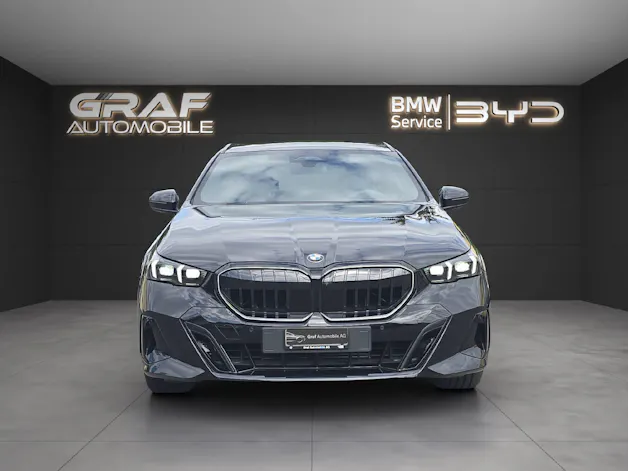 BMW 520d xDrive Touring M Sport PRO ** VOLLAUSSTATTUNG // 5 Jahre GARANTIE // 2'000 kg Anhängelast **