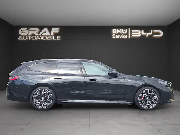 BMW 520d xDrive Touring M Sport PRO ** VOLLAUSSTATTUNG // 5 Jahre GARANTIE // 2'000 kg Anhängelast **