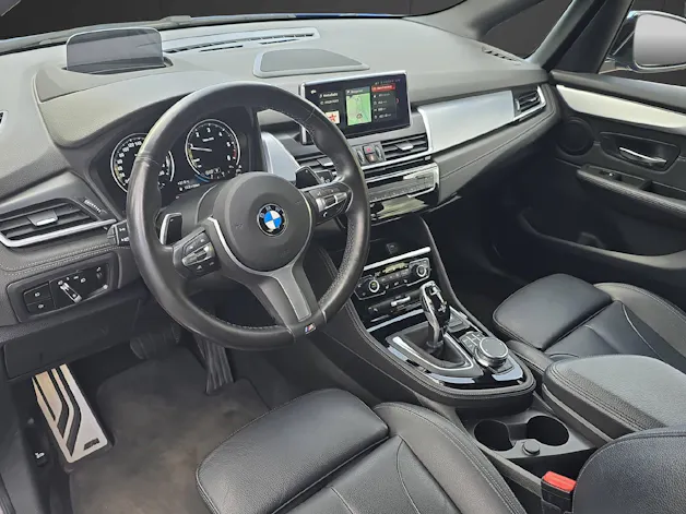 BMW 220d xDrive Active Tourer M Sport ** Frisch ab MFK & 12 Monate GARANTIE **