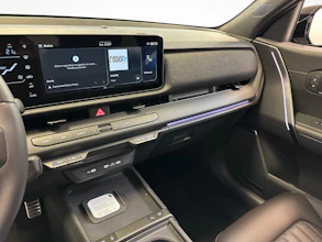 https://vehicle.imgix.net/4412405/412042fd-31c7-45ef-8701-aea9e000c8d7.jpg