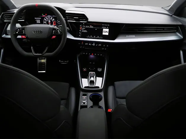 Audi RS3 Limousine 2.5 TFSI quattro S-Tronic