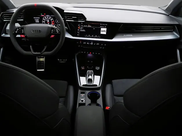 Audi RS3 Limousine 2.5 TFSI quattro S-Tronic