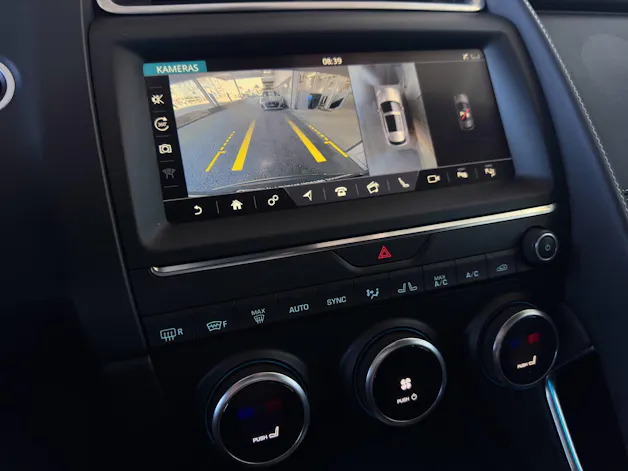 Jaguar E-Pace 2.0 D 240 R-Dynamic HSE AWD
