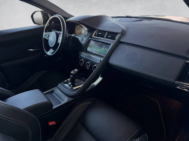 Jaguar E-Pace 2.0 D 240 R-Dynamic HSE AWD