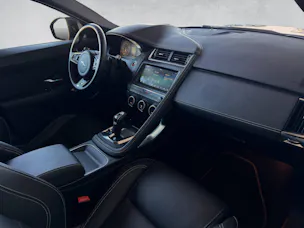 Jaguar E-Pace 2.0 D 240 R-Dynamic HSE AWD