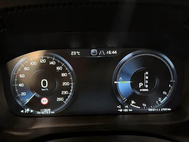 VOLVO XC60 2.0 T8 TE R-Design eAWD