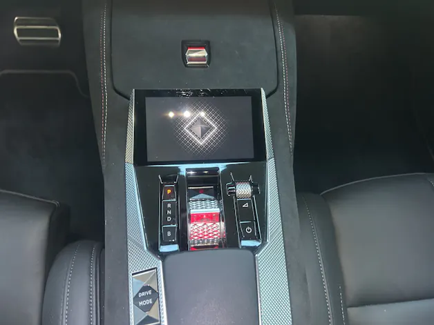 DS Automobiles 4 1.6 E-Tense Performance Line+