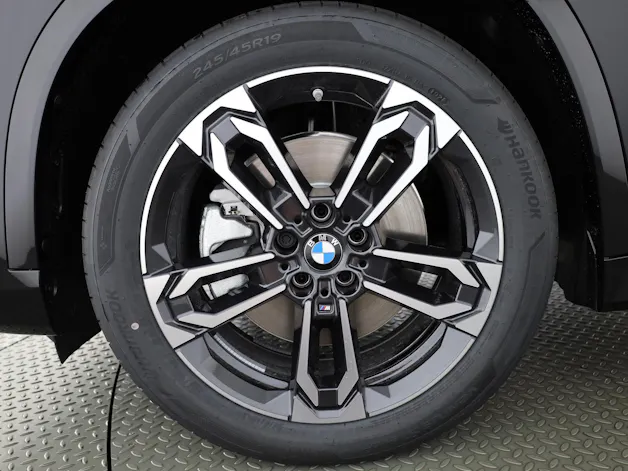 BMW X1 30e xDrive paddles