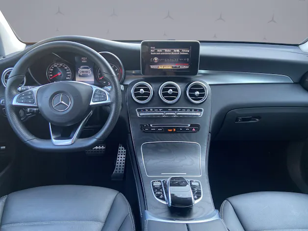 MERCEDES-BENZ GLC 250 AMG Line 4m Coupé