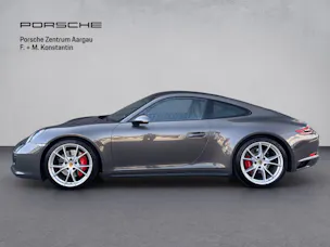PORSCHE 911 Carrera GTS