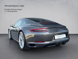 PORSCHE 911 Carrera GTS