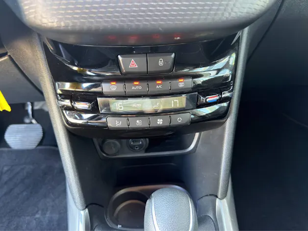 Peugeot 2008 1.2 PureTech 110 PS Style Automat
