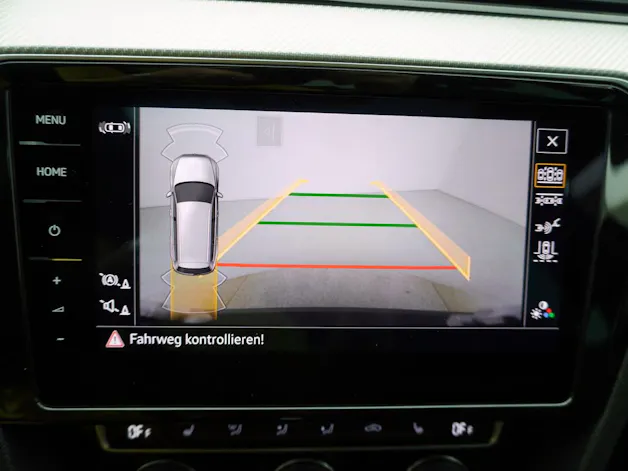 VW Passat Variant 2.0 TDI DSG R-Line 4Motion