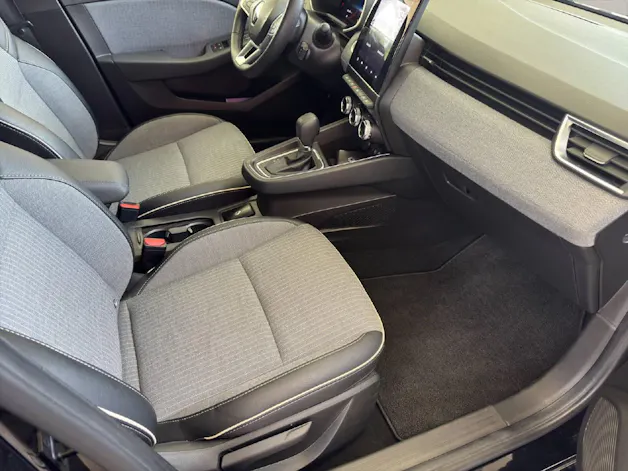 Renault Clio 1.6 E-Tech techno Voll-Hybrid 145PS