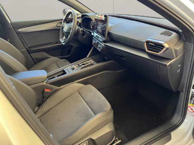 Cupra Leon ST 2.0 TSI 333 VZ 4Drive DSG