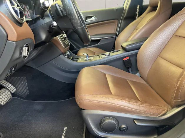 Mercedes-Benz A-Klasse W176 A 45 AMG 4m