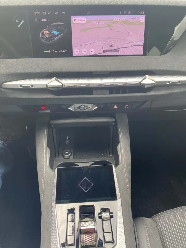 DS Automobiles 4 1.6 E-Tense Performance Line+