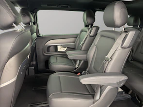 Fahrzeugbild MERCEDES-BENZ V 300 d Swiss Ed. lang 4matic Van