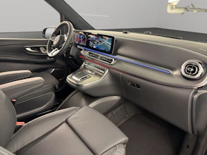 https://vehicle.imgix.net/4412984/9ed67157-e3eb-443a-bb85-89eda64ae0c3.jpg