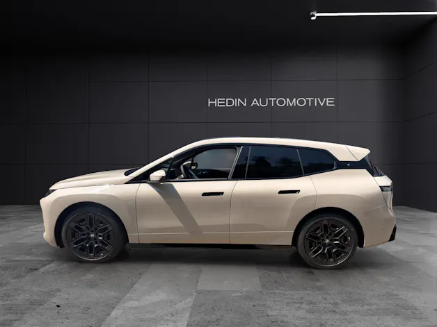 BMW iX xDrive60