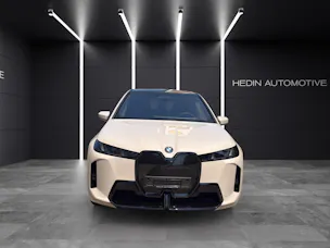 BMW iX xDrive60
