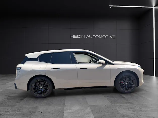 BMW iX xDrive60