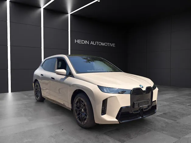 BMW iX xDrive60