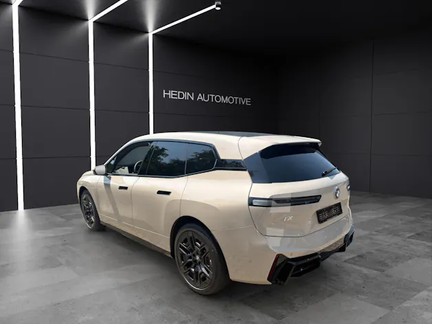 BMW iX xDrive60