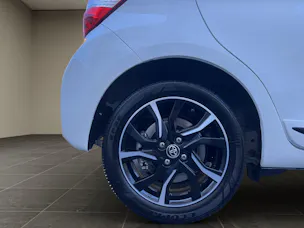 Toyota Yaris 1.5 VVT-i HSD Trend