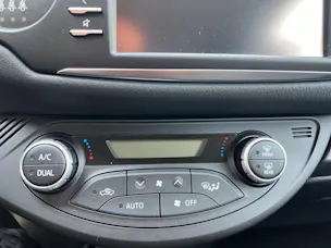 Toyota Yaris 1.5 VVT-i HSD Trend