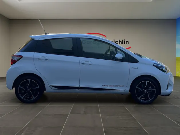 Toyota Yaris 1.5 VVT-i HSD Trend