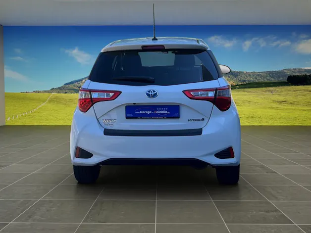 Toyota Yaris 1.5 VVT-i HSD Trend