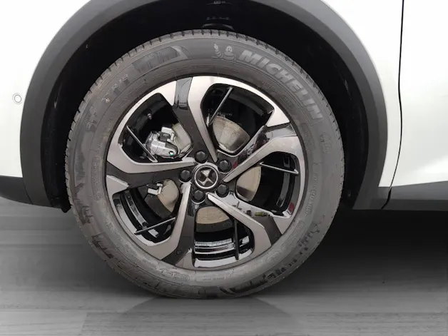 DS Automobiles 7 Crossback 1.6 PureTech 225 So Chic