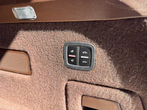 https://vehicle.imgix.net/4413106/38e76b49-ee98-4cbb-b868-2e57bc294faf.jpg