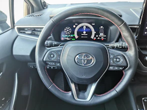 https://vehicle.imgix.net/4413114/7a6338ff-9897-452a-94a2-968667f5a6ec.jpg