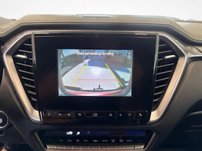 https://vehicle.imgix.net/4413156/fd3933f1-992d-4496-9421-c46e9e17822f.jpg