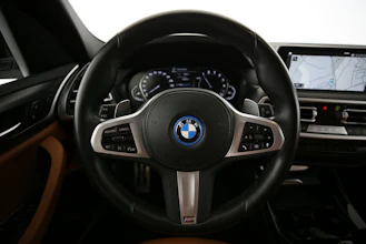 https://vehicle.imgix.net/4413179/2bc5750c-7812-4697-a41a-1e9b62de1362.jpg