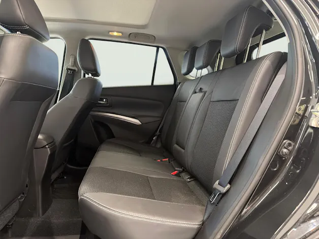 Suzuki S-Cross 1.5 Piz Sulai Top Hybrid 4x4 + Ruote invernali incluse
