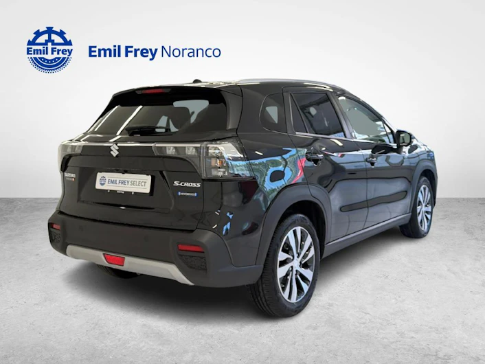 Fahrzeugbild SUZUKI S-CROSS