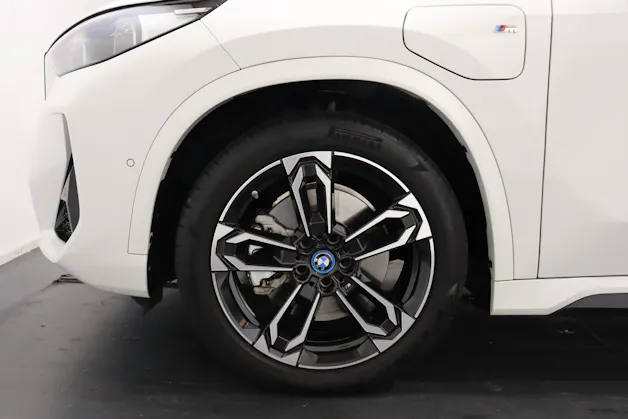 BMW X1 30e xDrive paddles