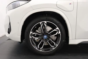 image du véhicule BMW X1 30e xDrive paddles