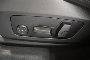BMW X1 30e xDrive paddles