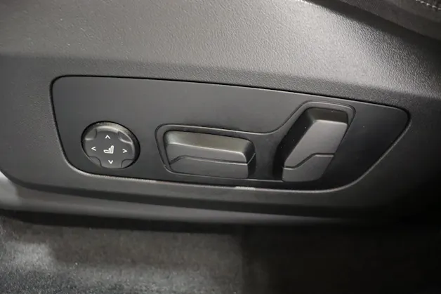 BMW X1 30e xDrive paddles