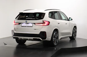 image du véhicule BMW X1 30e xDrive paddles