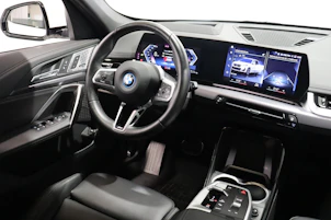 image du véhicule BMW X1 30e xDrive paddles