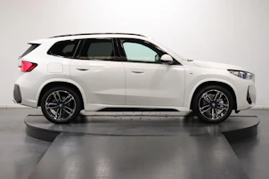 image du véhicule BMW X1 30e xDrive paddles