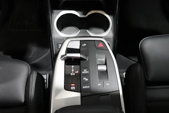 https://vehicle.imgix.net/4413233/e04201cd-fda5-472f-b987-bbe67f63cc3e.JPG