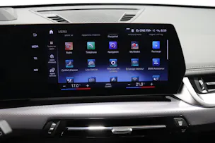 BMW X1 30e xDrive paddles